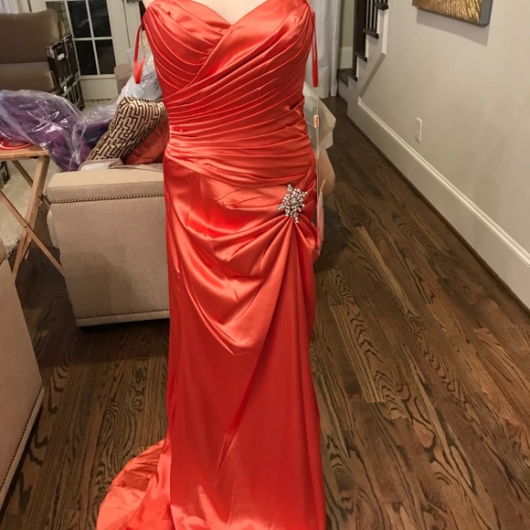 New XS evening gown - Picture 1 of 2